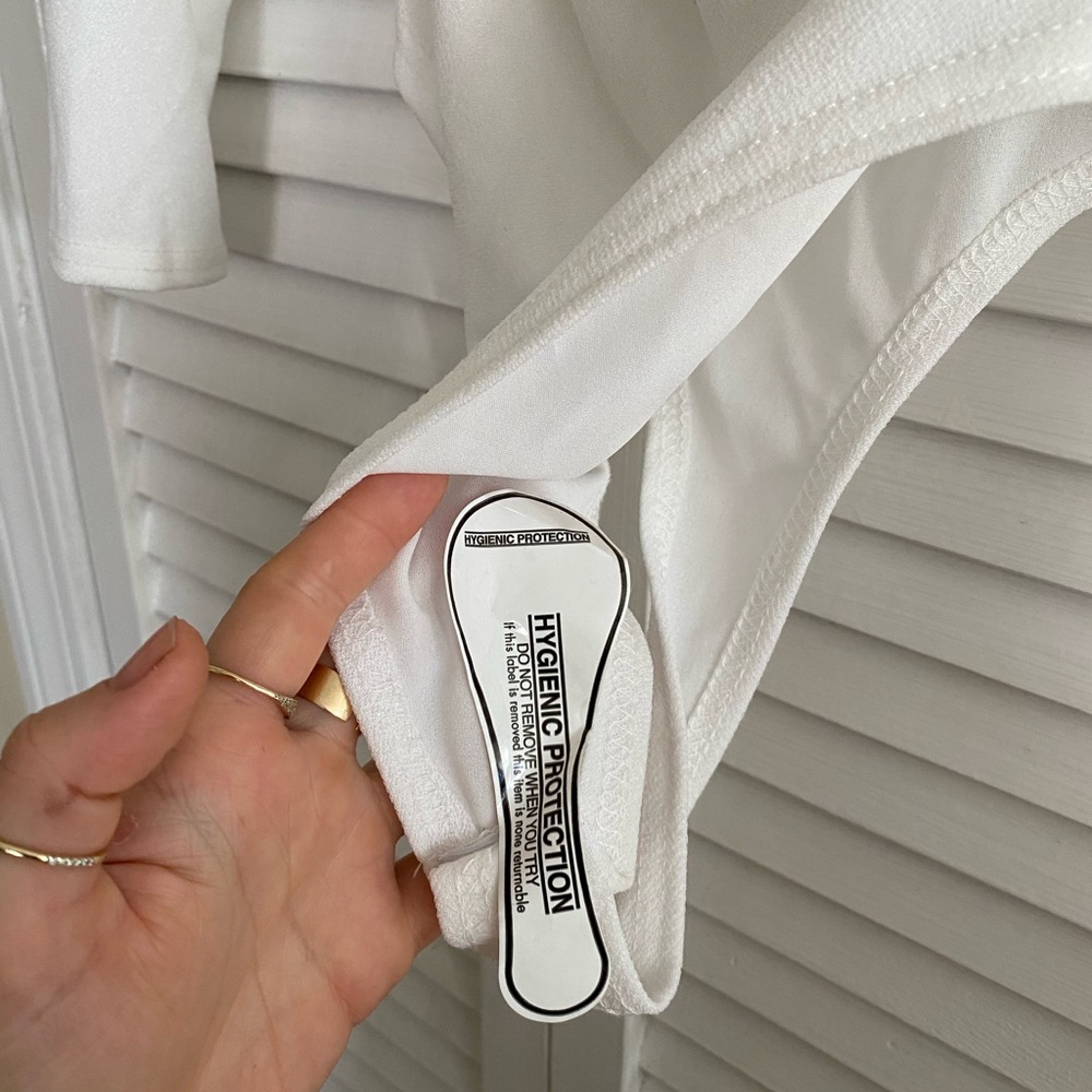 White Cut Out Bodysuit - Picture 5 of 6